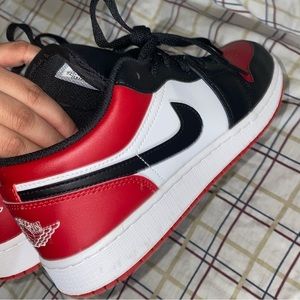Air Jordan 1 Low GS 'Bred Toe' – US 7 Y